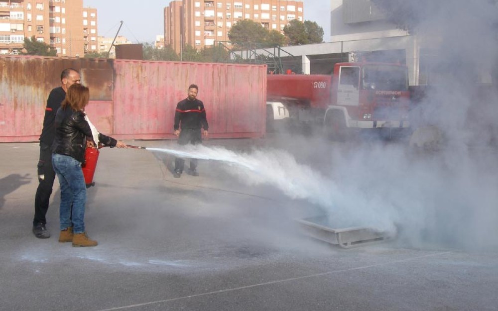 Los almerienses trasladan su reconocimiento a la labor prestada por los Bomberos durante la celebración de la Jornada de Puertas Abiertas