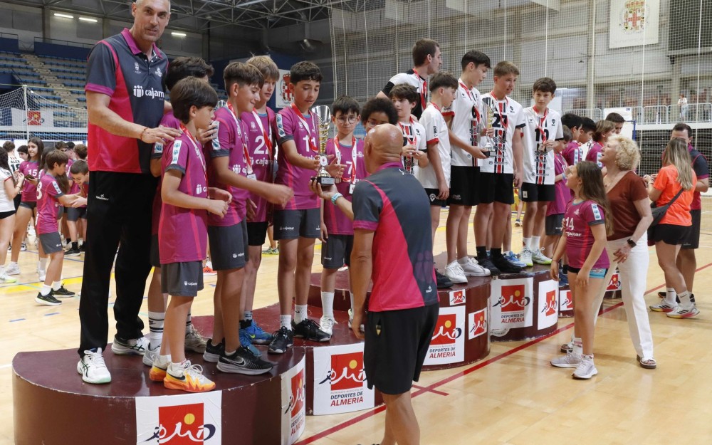 CLAUSURA DE LOS XLI JUEGOS DEPORTIVOS MUNICIPALES DE VOLEIBOL