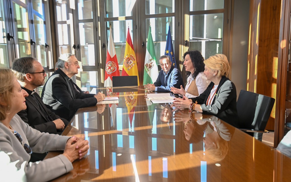 Firma convenio Obispado