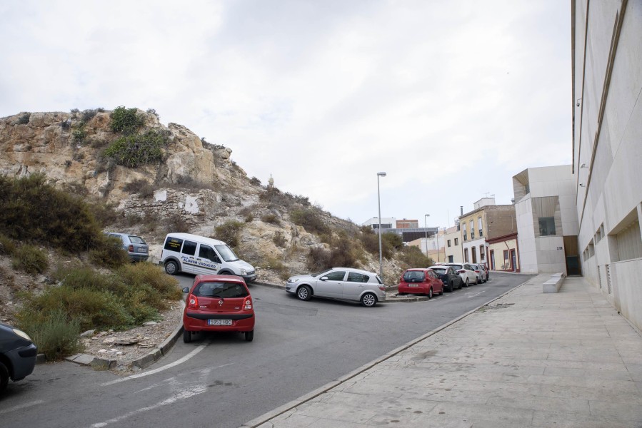 Las obras del Paseo Marítimo obligan al corte del paso entre la boquera de 'La Higuera' y el puente del Río Andarax