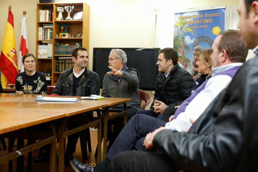 El alcalde agradece a los colectivos vecinales su “contribución para hacer de Almería una ciudad más amable, participativa y reivindicativa”