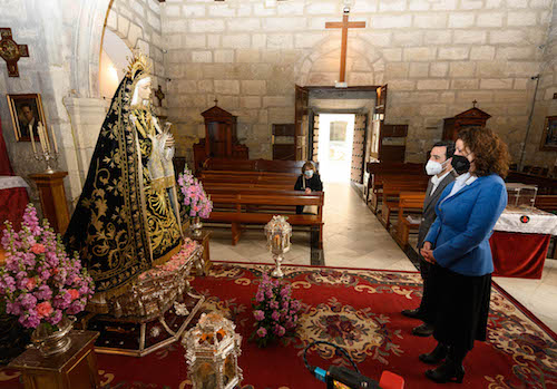 Almería veneración Virgen Soledad