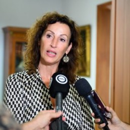 María Vázquez prensa