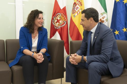 Alcaldesa y Juanma Moreno